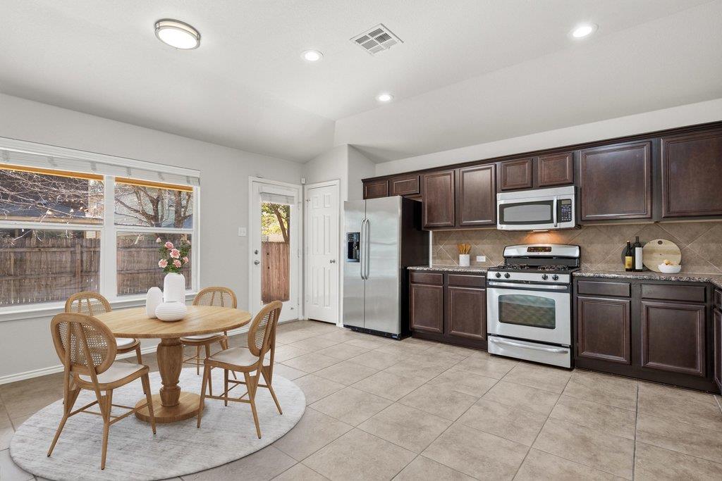 1601 Waxberry Ln Austin, TX 78748