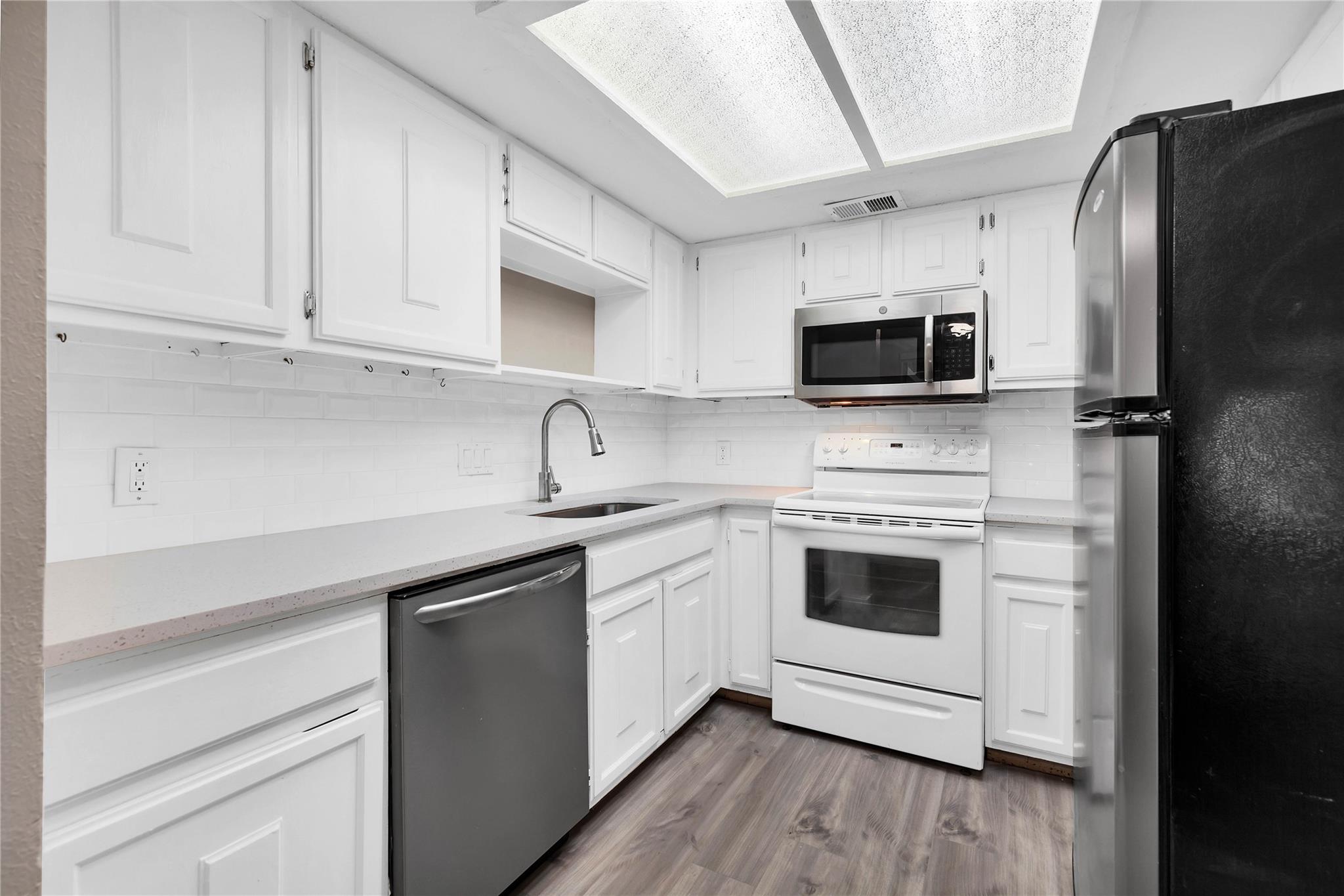 3607 Las Colinas Dr #B Austin, TX 78731