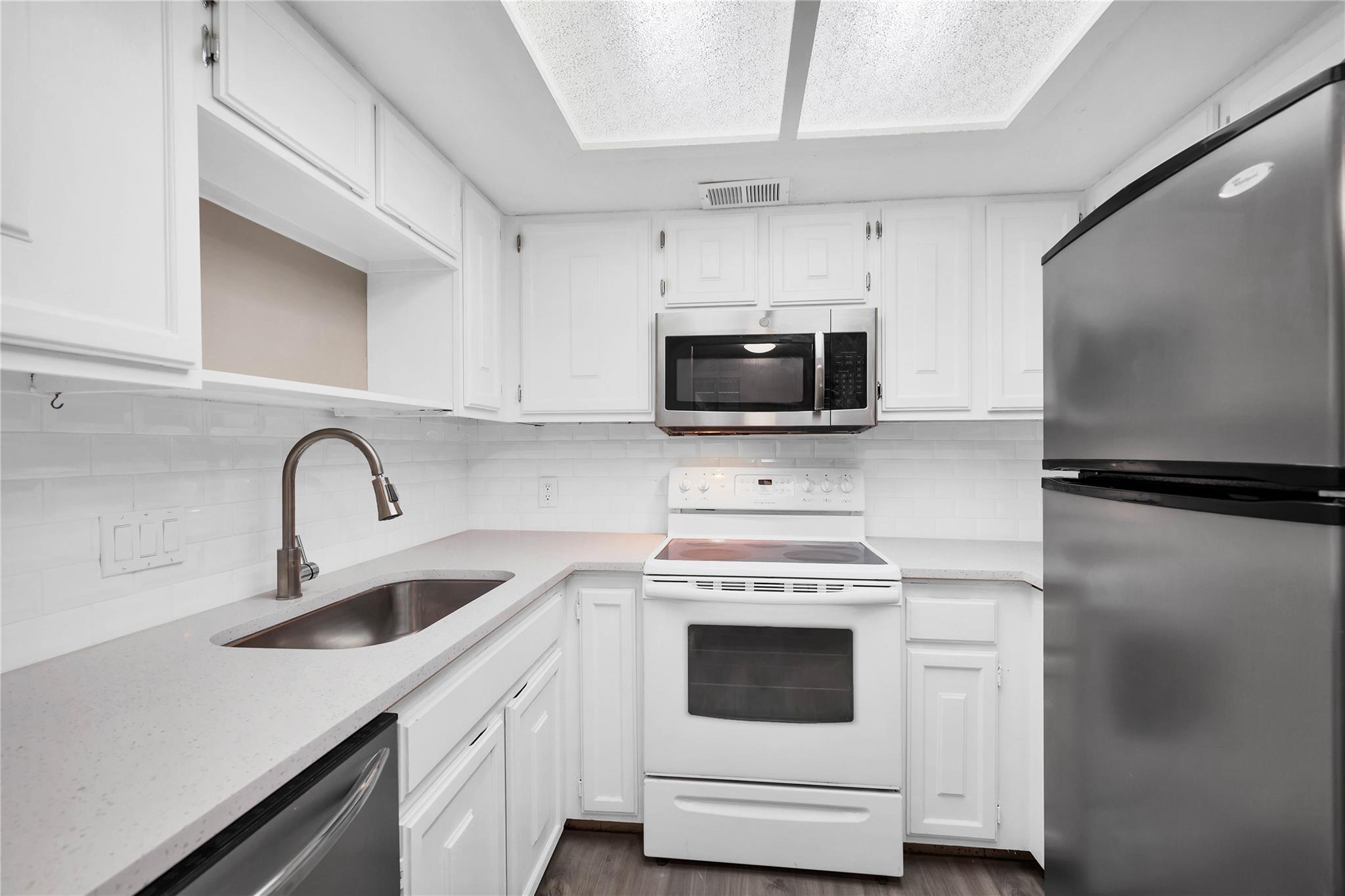 3607 Las Colinas Dr #B Austin, TX 78731
