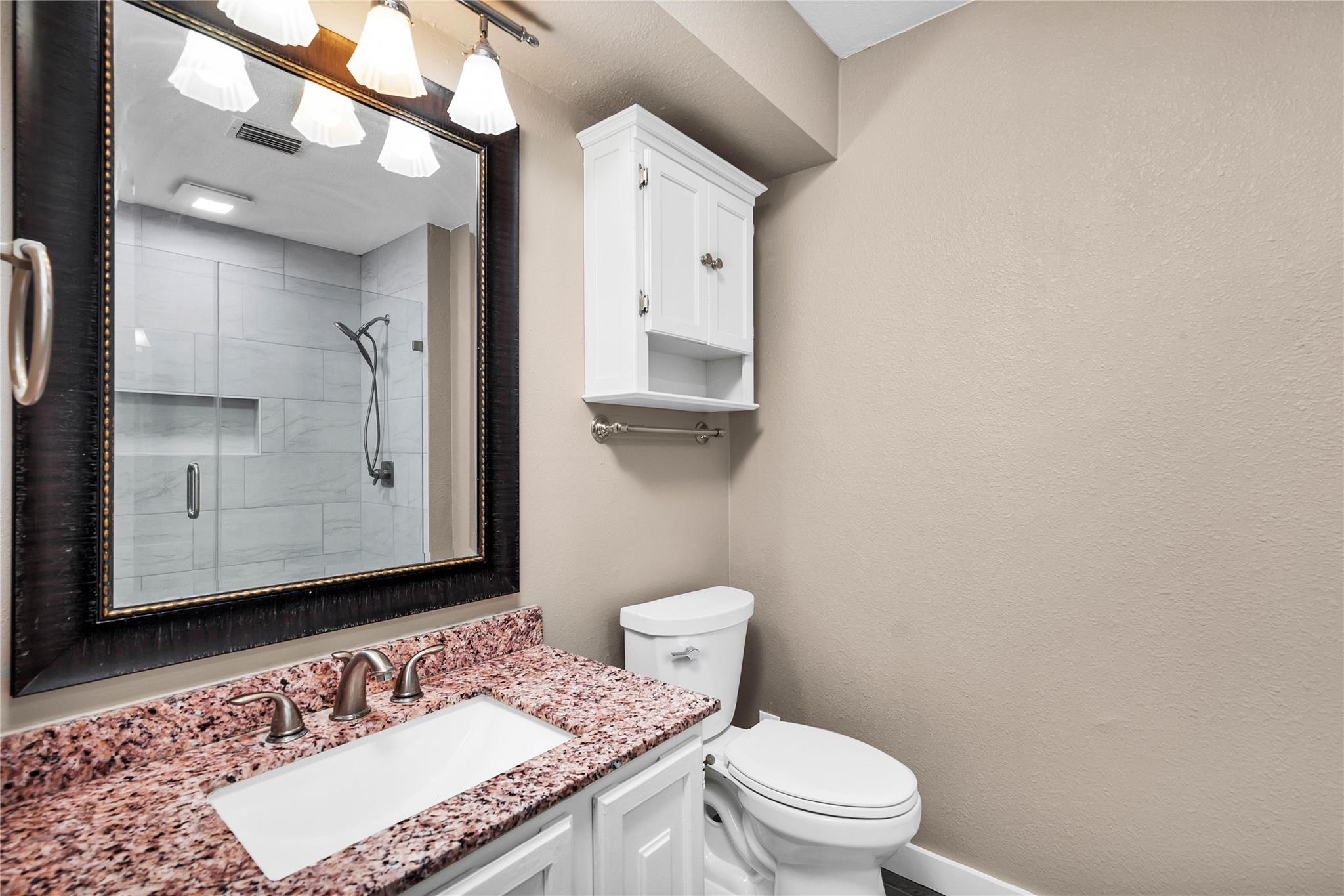 3607 Las Colinas Dr #B Austin, TX 78731
