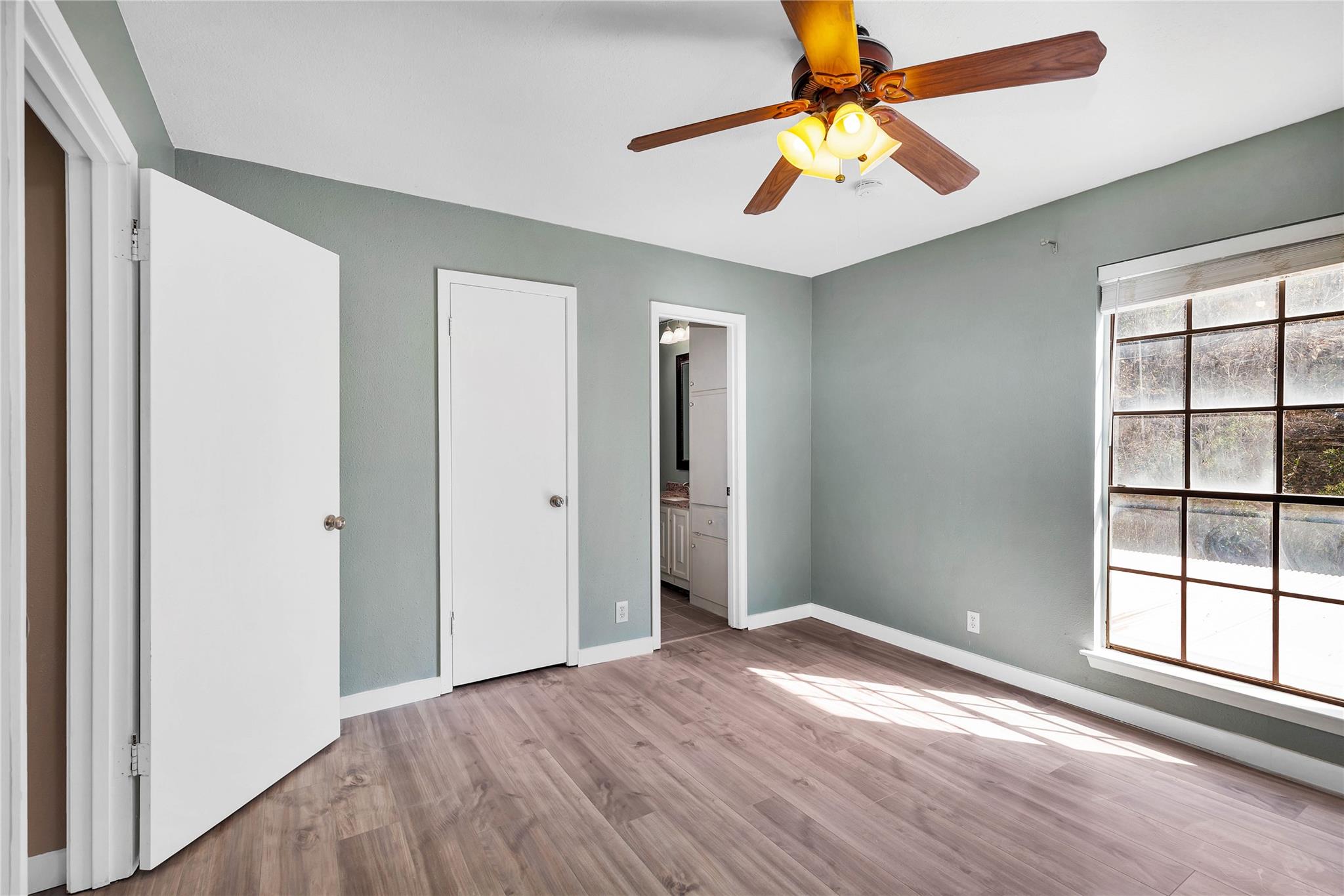 3607 Las Colinas Dr #B Austin, TX 78731