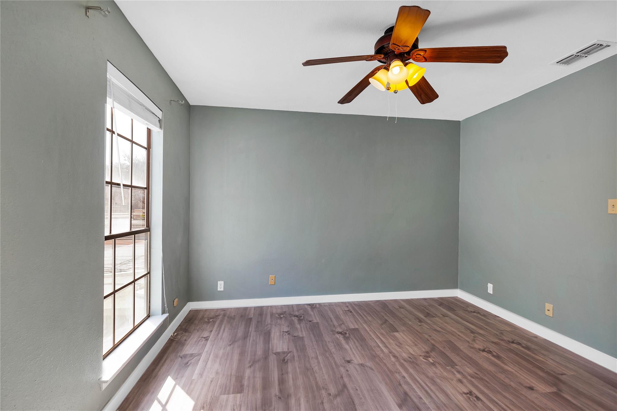 3607 Las Colinas Dr #B Austin, TX 78731