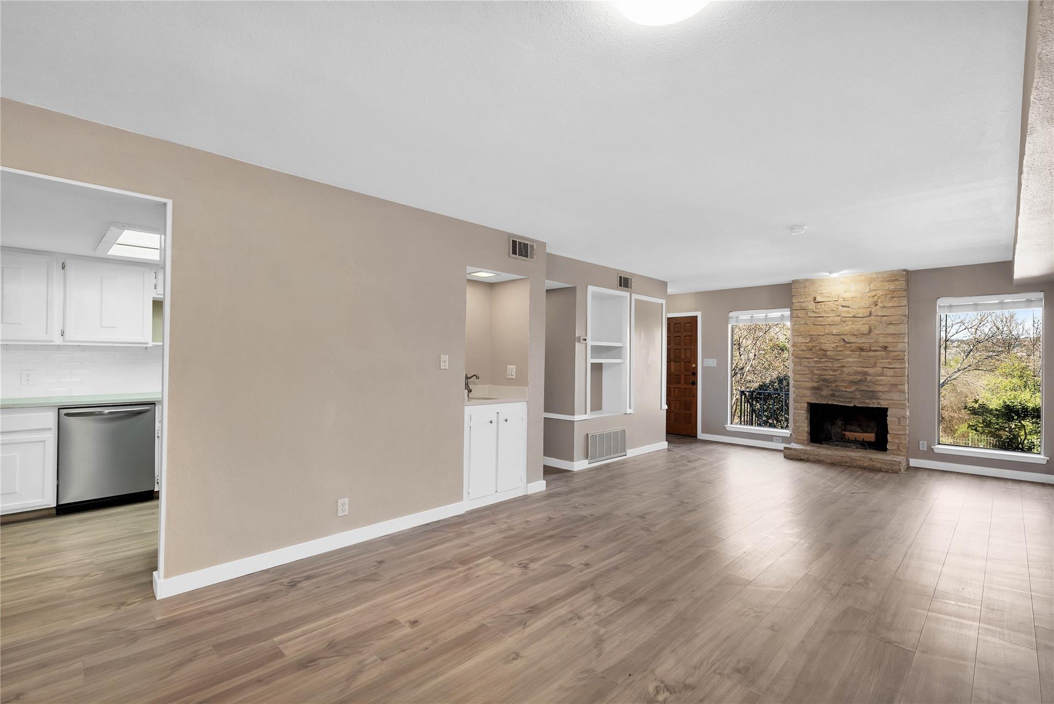 3607 Las Colinas Dr #B Austin, TX 78731