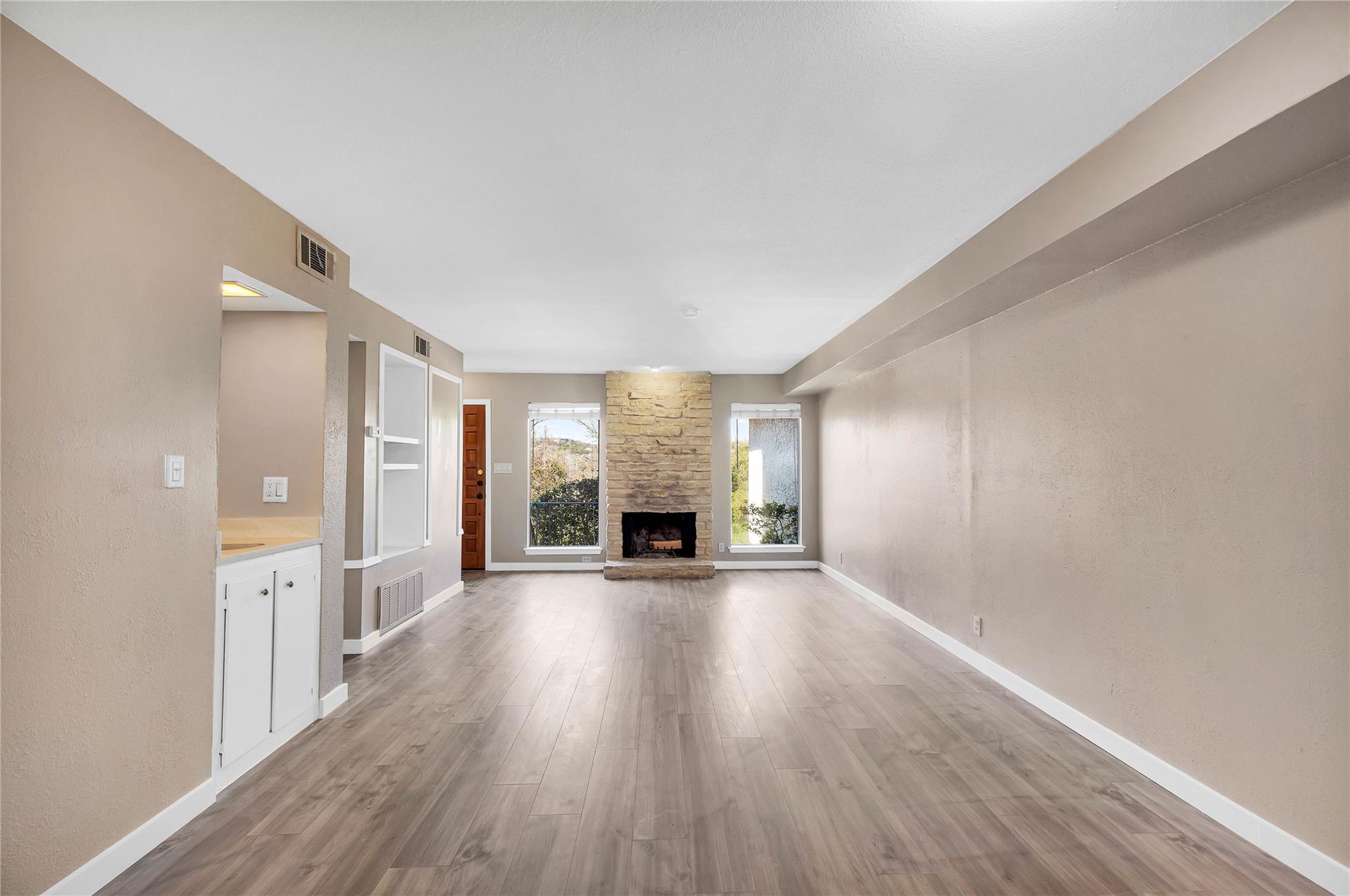 3607 Las Colinas Dr #B Austin, TX 78731