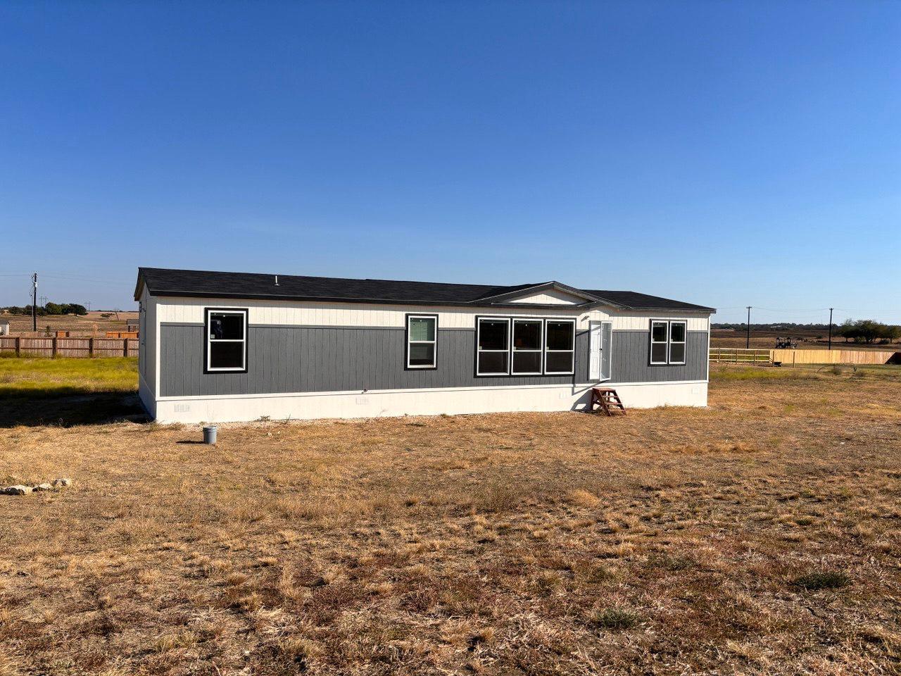 149 Castellana Way Elgin, TX 78621