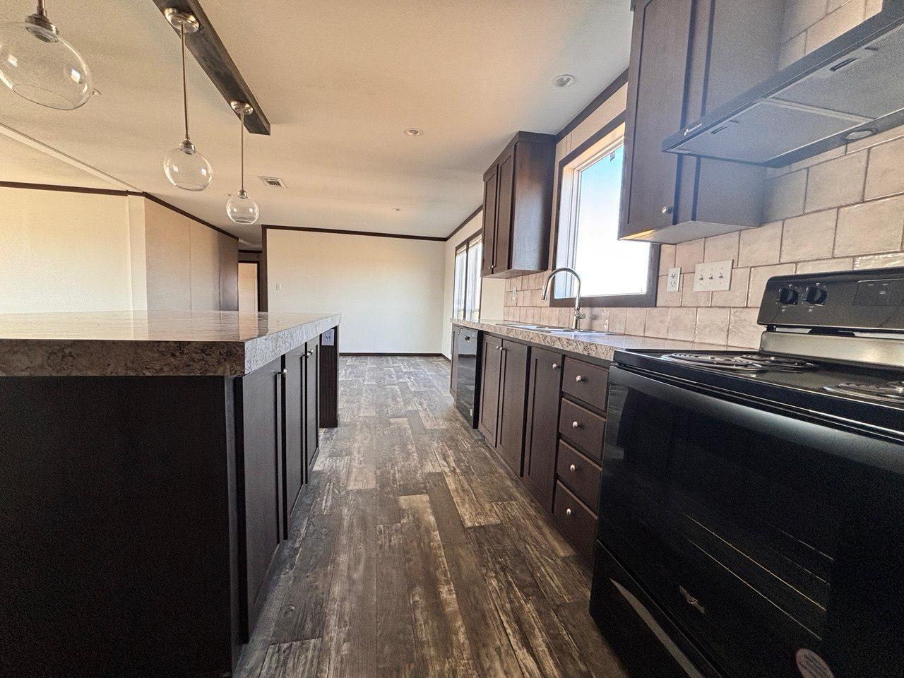 149 Castellana Way Elgin, TX 78621