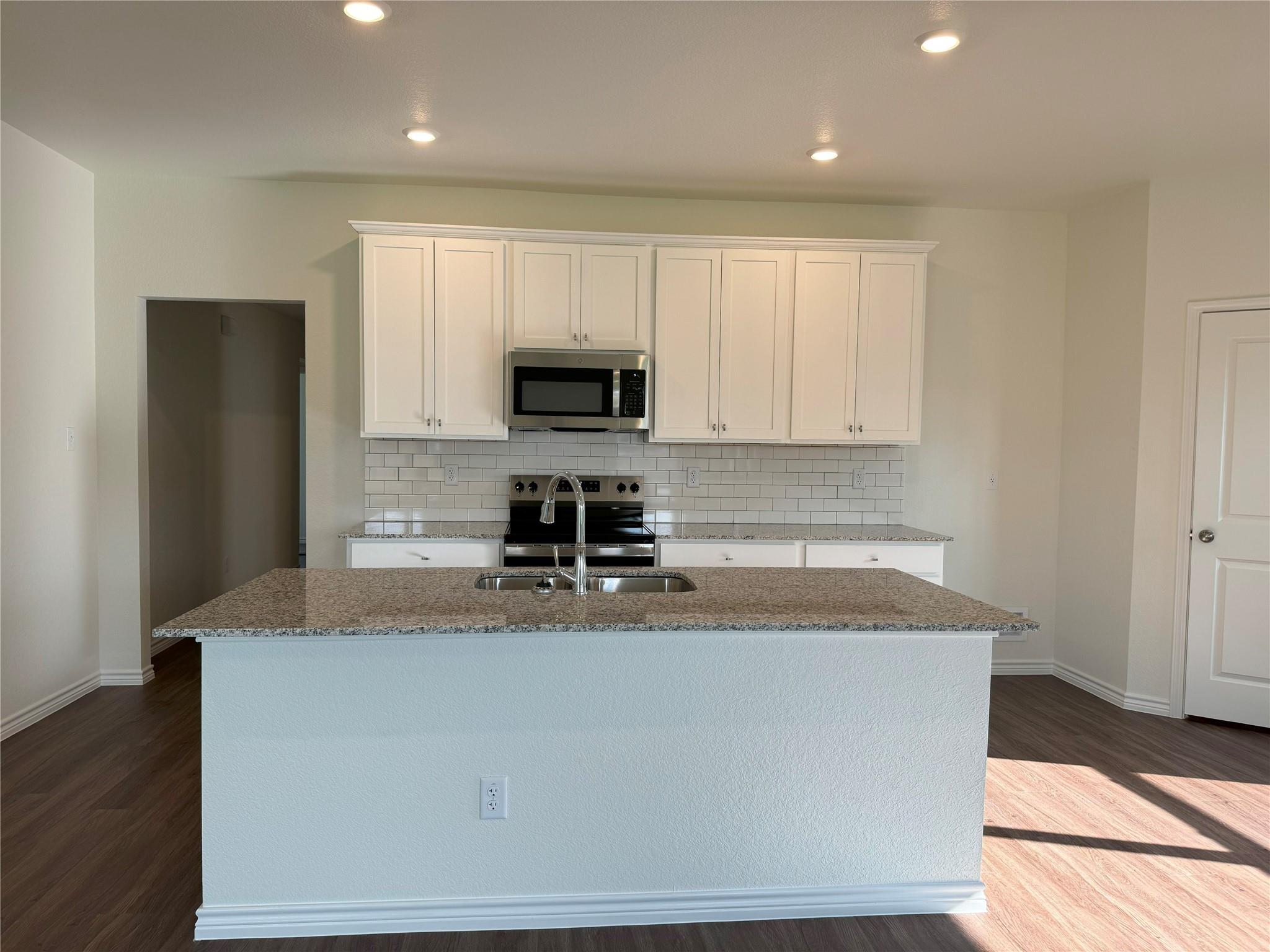 501 Double Vision Rd Jarrell, TX 76537