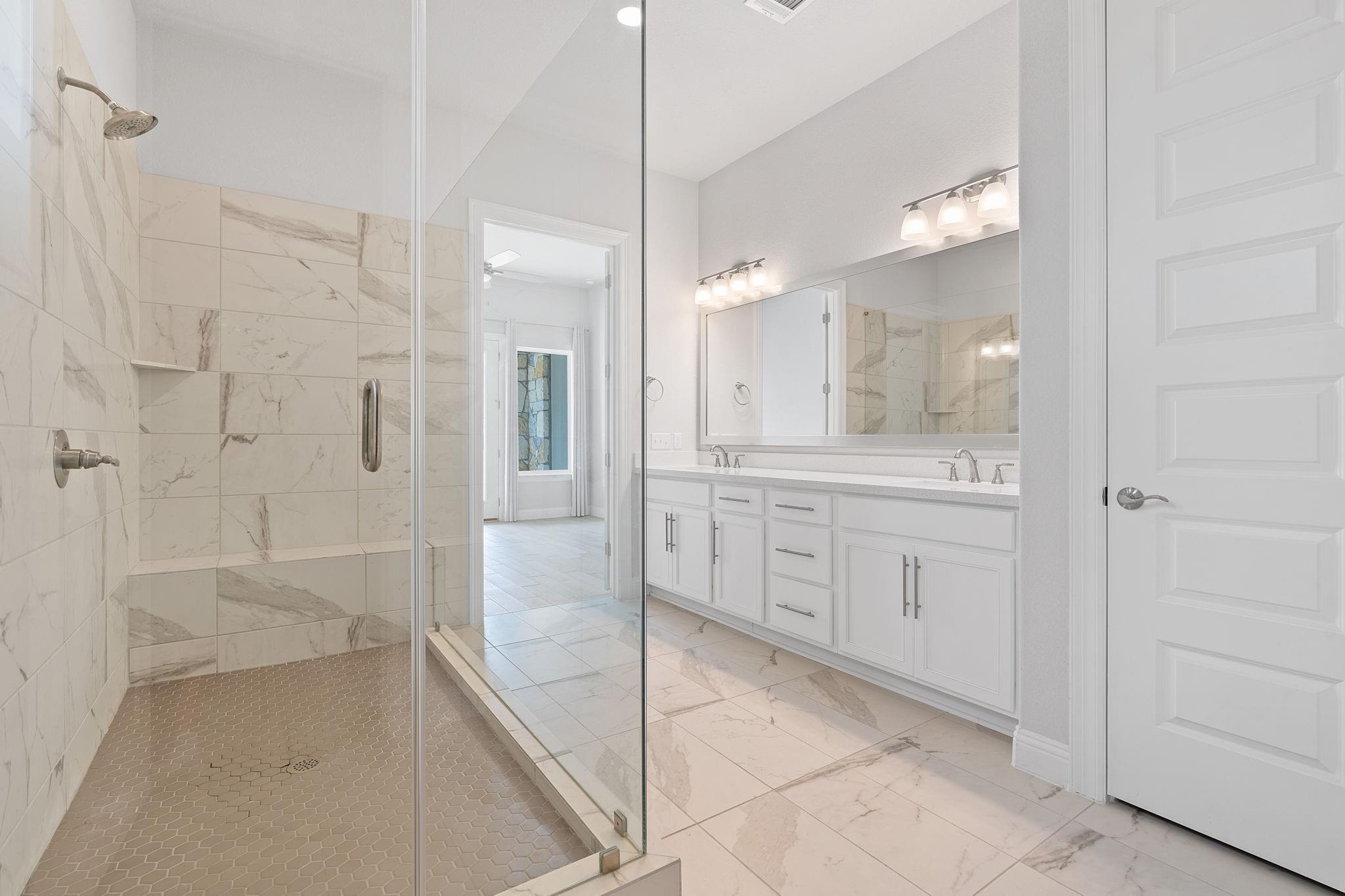 102 Majestic Arroyo Way Lakeway, TX 78738