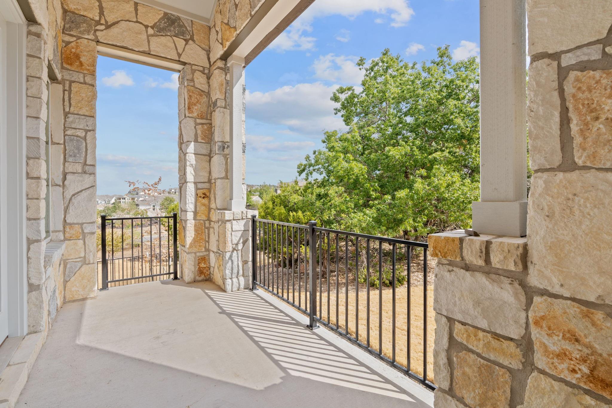 102 Majestic Arroyo Way Lakeway, TX 78738