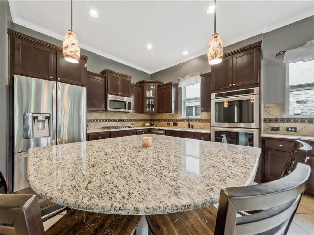 910 Wild Rose Dr Austin, TX 78737