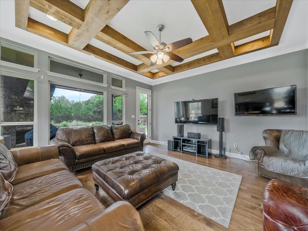 910 Wild Rose Dr Austin, TX 78737