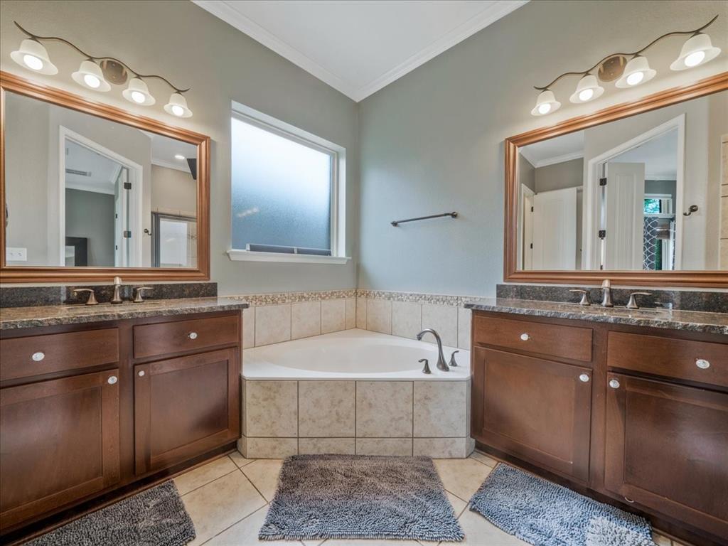 910 Wild Rose Dr Austin, TX 78737