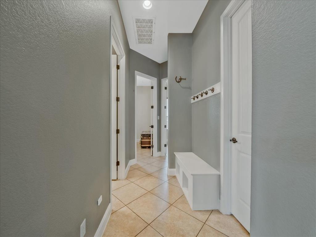 910 Wild Rose Dr Austin, TX 78737