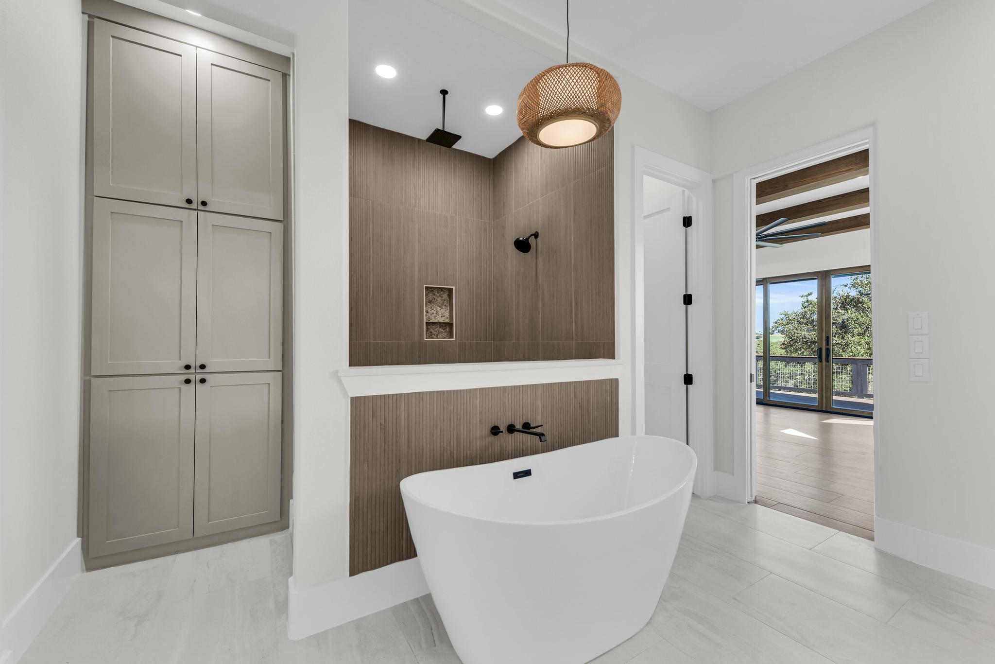 101 Silver Way Horseshoe Bay, TX 78657