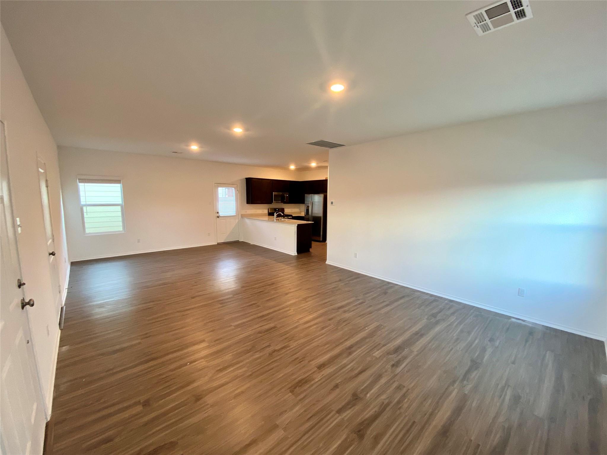 247 Mica Trl Maxwell, TX 78656